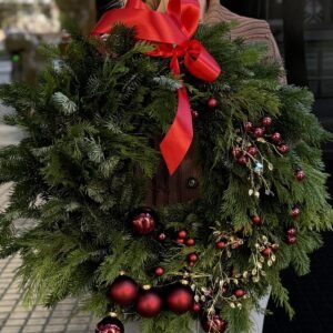 Corona navideña con luces