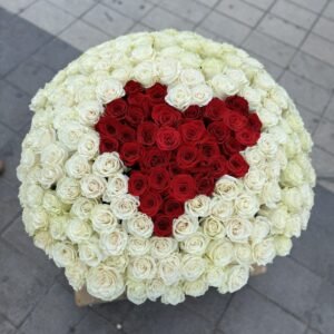 Corazón de 101 Rosas