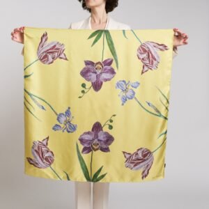 Pañuelo de seda natural “Flores Delicadas”