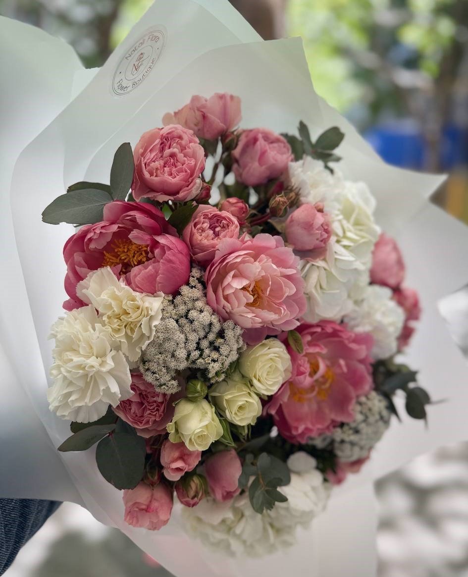 Ramo de flores en rosa