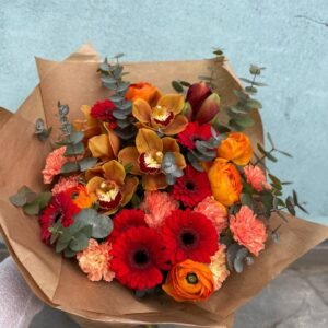 Ramo de orquídeas, gerberas y claveles